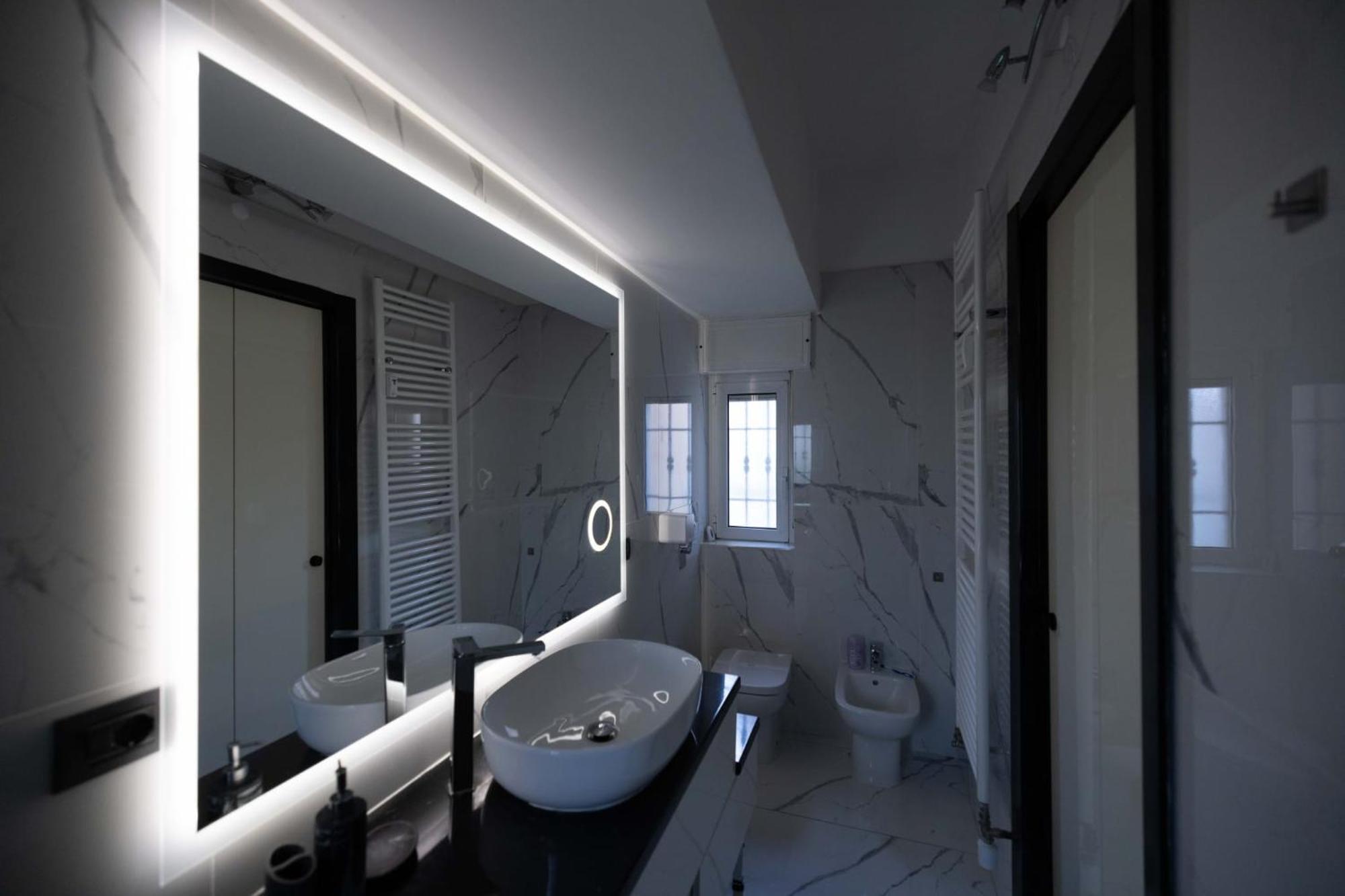 Spazioso Appartamento Con Terrazzo Navigli , Bocconi Milan Extérieur photo